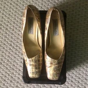 Dress Pumps Gold Toned Size 11